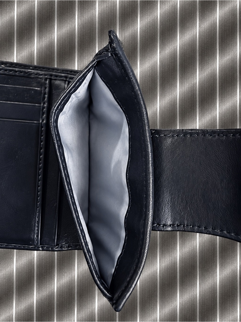 Coach Navy Leather Turnlock Bifold Wallet - Picture 11 of 14